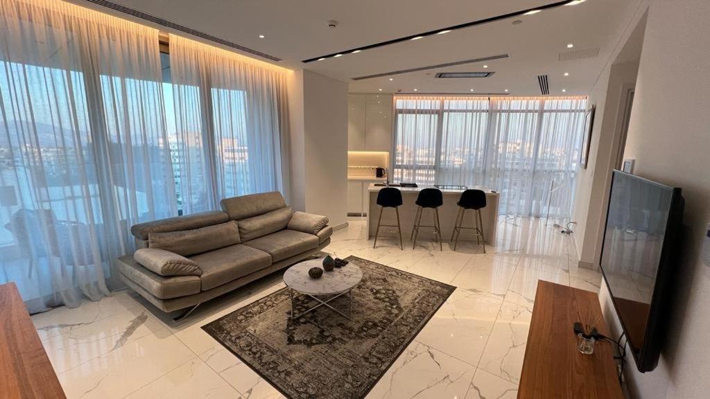 360 Nicosia - 1 Bedroom Luxurious Residence Экстерьер фото